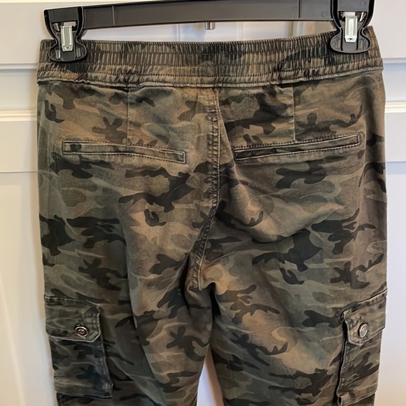 Fashionnova Camo Joggers Unisex Size M - Picture 14 of 16